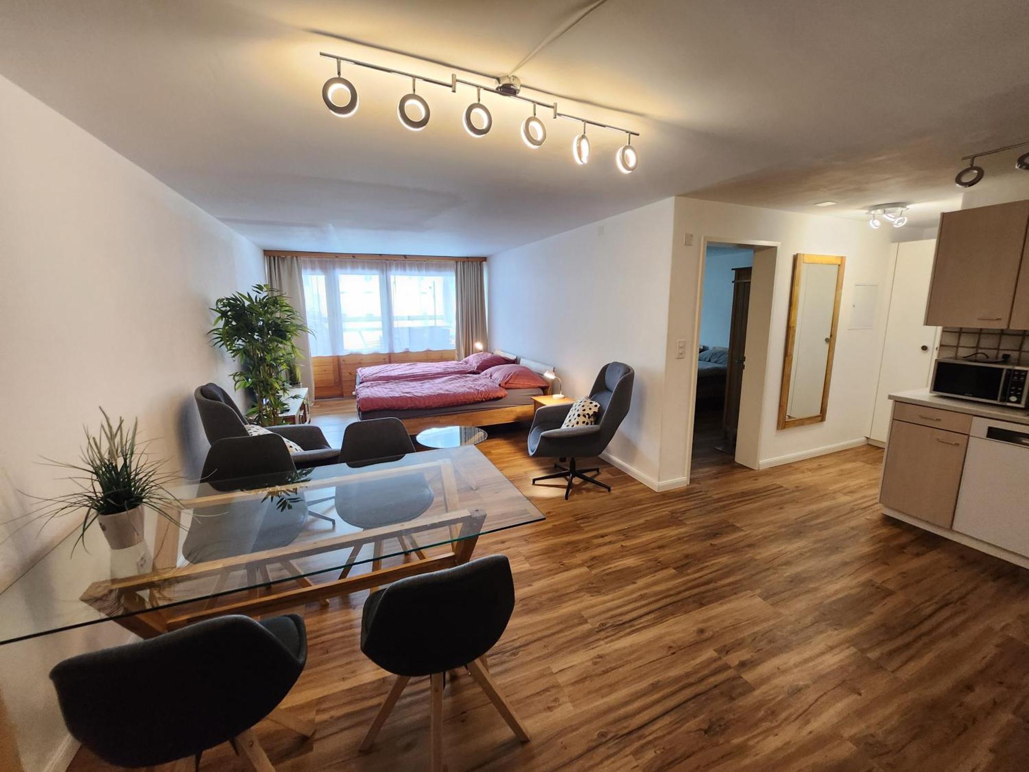 Appartamento 2 Neben Talstation Parsennbahn Und Buenda-lift Mit 60m2 Grosser, Privater Dachterrasse