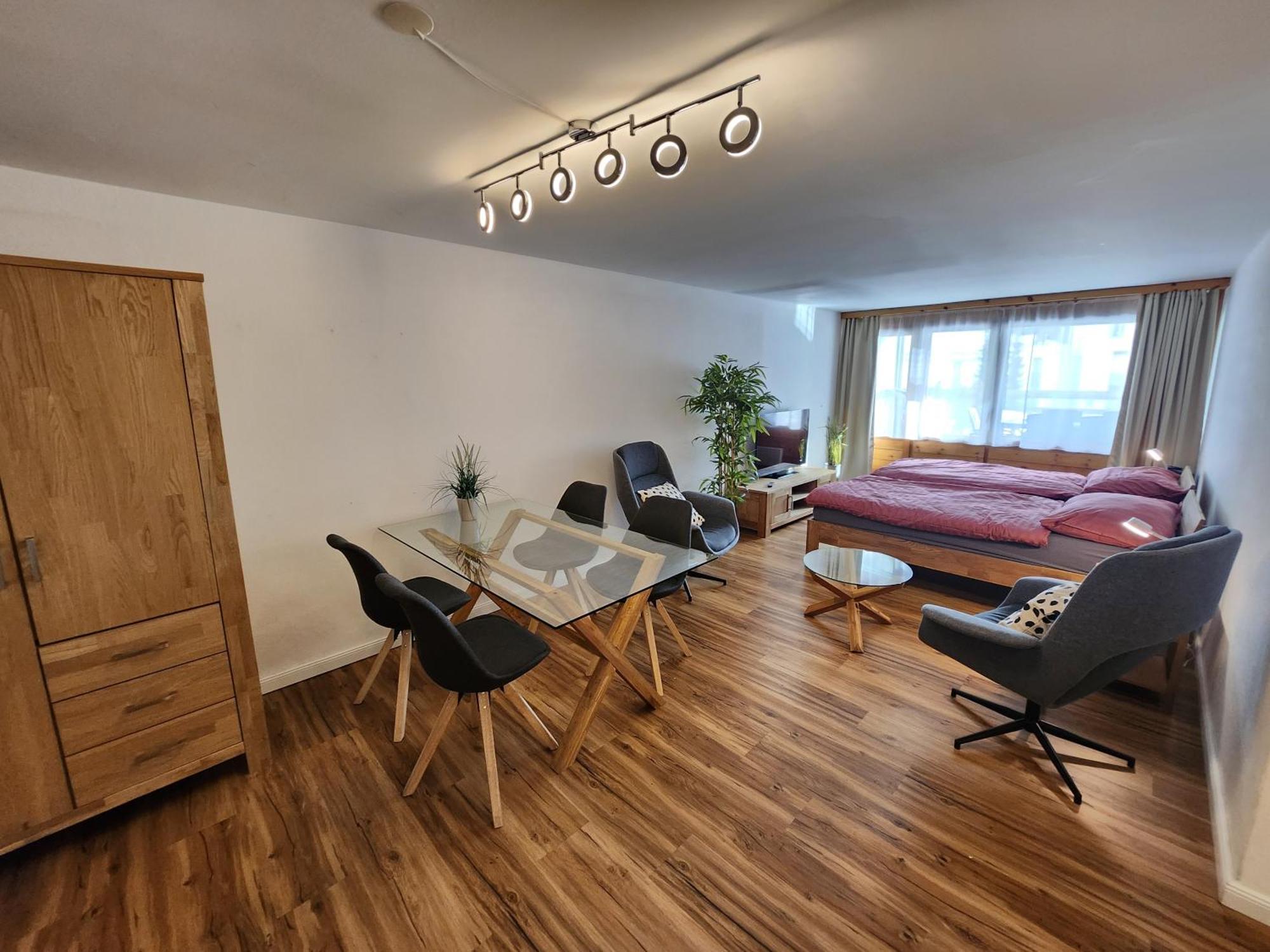 2 Neben Talstation Parsennbahn Und Buenda-lift Mit 60m2 Grosser, Privater Dachterrasse Appartamento