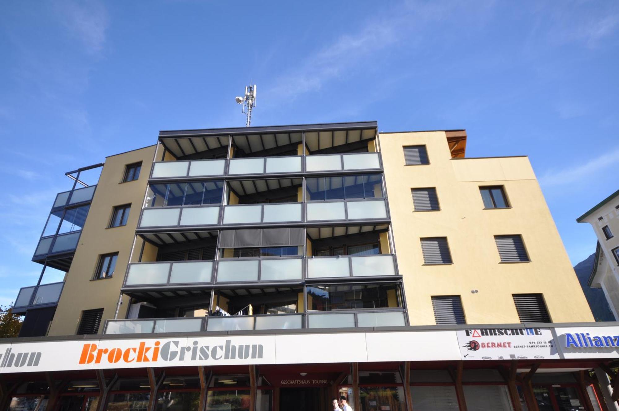 Appartamento 2 Neben Talstation Parsennbahn Und Buenda-lift Mit 60m2 Grosser, Privater Dachterrasse