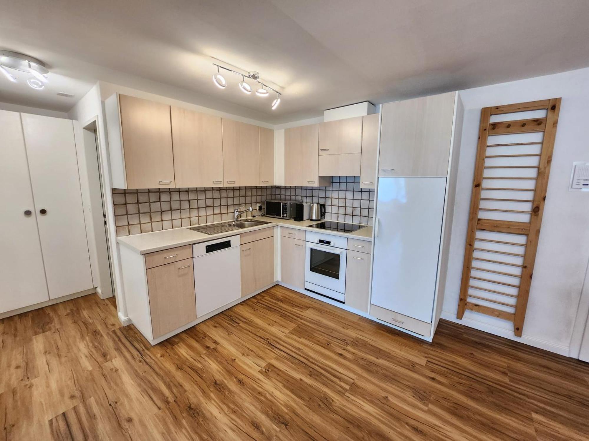 2 Neben Talstation Parsennbahn Und Buenda-lift Mit 60m2 Grosser, Privater Dachterrasse Appartamento Davos